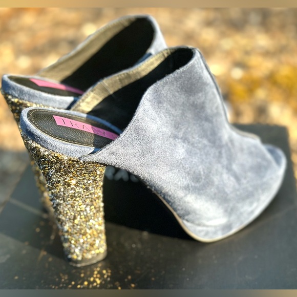 Tracy ReeseTwilight Suede Mule W/Gold Stones size 9.5 US - Picture 2 of 6